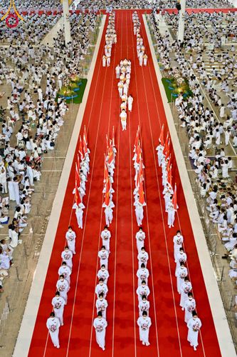 ภาพ No.92247:พิธีทอดกฐินธรรมชัยเพื่อสร้างอาคาร 115 ปี คุณยายอาจารย์มหารัตนอุบาสิกาจันทร์ ขนนกยูง อาทิตย์ต้นเดือนที่ 5 พฤศจิกายน พ.ศ. 2566 ณ วัดพระธรรมกาย จ.ปทุมธานี