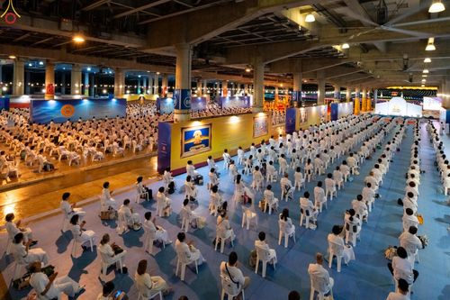 ภาพ No.345896:วันพฤหัสบดีที่ 27 สิงหาคม พ.ศ.2569 พิธีฉลองชัยสวดมนต์บทธัมมจักกัปปวัตตนสูตร 8,657,585,858 จบ ณ มหารัตนวิหารคด วัดพระธรรมกาย