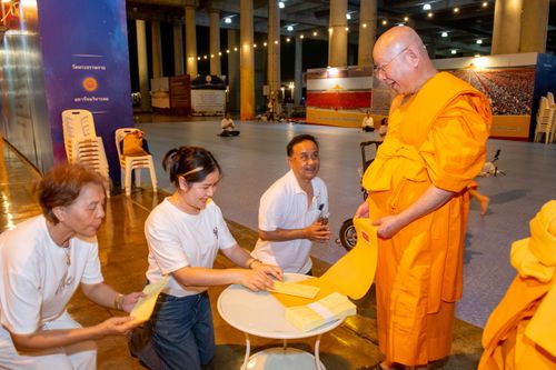 ภาพ No.326989:วันศุกร์ที่ 1 พฤษภาคม พ.ศ.2569 พิธีฉลองชัยชิตังเม สวดธัมมจักกัปปวัตตนสูตร ครบ 8,333,000,000 จบ ในวันขึ้น 15 ค่ำ เดือน 6 ณ วัดพระธรรมกาย
