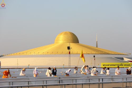 ภาพ No.320222:วันที่ 3-7 เมษายน พ.ศ.2569 การเตรียมงาน ณ ลานธรรม เพื่องานถวายมหาสังฆทาน 40,000 กว่าวัดทั่วประเทศ วันคุ้มครองโลก 22 เมษายน พ.ศ.2569 วัดพระธรรมกาย