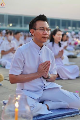 ภาพ No.307950:วันที่ 31 มกราคม พ.ศ. 2569 พิธีจุดประทีปธรรมถวายเป็นพุทธบูชา  และบูชาธรรมมหาปูชนียาจารย์ (ภาพชุดที่ 3) ณ วัดพระธรรมกาย ปทุมธานี ในโครงการธรรมยาตรา กตัญญูบูชา มหาปูชนียาจารย์ พระมงคลเทพมุนี(สด จนฺทสโร) พระผู้ปราบมาร อนุสรณ์สถาน 7 แห่ง ปีที่ 14