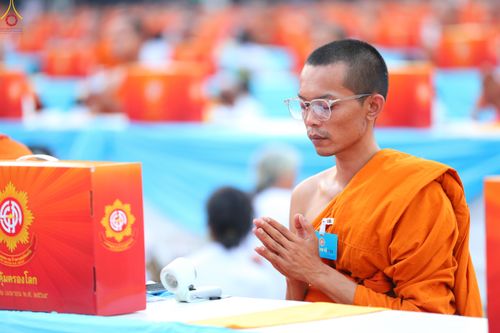 ภาพ No.324116:วันที่ 22 เมษายน พ.ศ.2569 (วันคุ้มครองโลก) พิธีถวายมหาสังฆทาน 40,000 กว่าวัดทั่วประเทศ ณ ลานธรรม พระมหาธรรมกายเจดีย์ วัดพระธรรมกาย