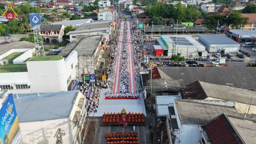 ภาพ No.336878:วันเสาร์ที่ 27 มิถุนายน 2569 พิธีตักบาตรพระ 1,345 รูป  ณ ข่วงสันกำแพง อำเภอสันกำแพง จังหวัดเชียงใหม่