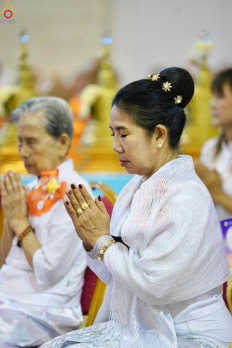ภาพ No.328045:วันอาทิตย์ต้นเดือนที่ 3 พฤษภาคม พ.ศ.2569 พิธีบูชาข้าวพระ ณ วัดพระธรรมกาย