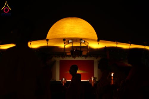 ภาพ No.312254:วันอังคารที่ 3 มีนาคม พ.ศ.2569 พิธีเวียนประทักษิณและจุดมาฆประทีป (ภาพชุดที่ 2) ณ ลานธรรมพระมหาธรรมกายเจดีย์ วัดพระธรรมกาย