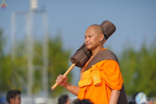 ภาพ No.299550:วันที่ 18 มกราคม พ.ศ. 2569 พิธีต้อนรับพระธรรมยาตรา (ภาพชุดที่ 2) ณ อนุสรณ์สถานลำดับที่ 5  สถานที่เผยแผ่วิชชาธรรมกายครั้งแรก อนุสรณ์สถานบางปลา วัดบางปลา อำเภอบางเลน จังหวัดนครปฐม ในโครงการธรรมยาตรา กตัญญูบูชา มหาปูชนียาจารย์ พระมงคลเทพมุนี(สด จนฺทสโร) พระ