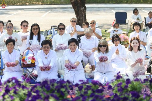 ภาพ No.304035:วันที่ 25 มกราคม พ.ศ. 2569 พิธีต้อนรับพระธรรมยาตรา  รร.สามัคคีราษฏร์บำรุง-วัดพระธรรมกาย ในโครงการธรรมยาตรา กตัญญูบูชา มหาปูชนียาจารย์ พระมงคลเทพมุนี(สด จนฺทสโร) พระผู้ปราบมาร อนุสรณ์สถาน 7 แห่ง ปีที่ 14