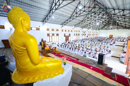 ภาพ No.317755:วันที่ 1 เมษายน พ.ศ. 2569 พิธีสวดธัมมจักกัปปวัตตนสูตรนานาชาติ ในวันพระใหญ่ ขึ้น 15 ค่ำ เดือน 5 (Poya Day)  ณ ศรีธรรมนันทะปิริเวนะ เเละ  วัดวิมลวิหาร นาวละ ประเทศศรีลังกา