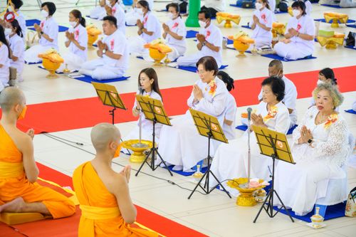 ภาพ No.81689:พิธีอุปสมบทอุทิศชีวิต สามเณรเปรียญธรรม 11 รูป ในวันวิสาขบูชา วันเสาร์ที่ 3 มิถุนายน 2566 ณ อุโบสถพระไตรปิฎก วัดพระธรรมกาย จ.ปทุมธานี