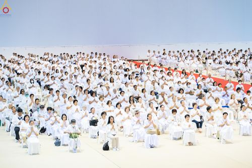 ภาพ No.281077:วันที่ 21 ธันวาคม พ.ศ.2568 พิธีมุทิตาหลวงพ่อทัตตชีโว ณ ห้องแก้วสารพัดนึก วัดพระธรรมกาย