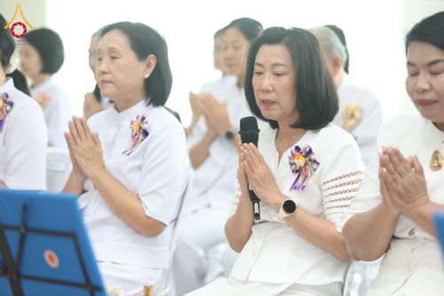 ภาพ No.290330:วันอังคารที่ 6 มกราคม พ.ศ. 2569 พิธีเจริญพุทธมนต์ ปฏิบัติธรรม มอบทุนการศึกษา ถวายสังฆทาน 142 วัด ณ ศูนย์ปฏิบัติธรรมพระมงคลเทพมุนี อ.สองพี่น้อง จ.สุพรรณบุรี