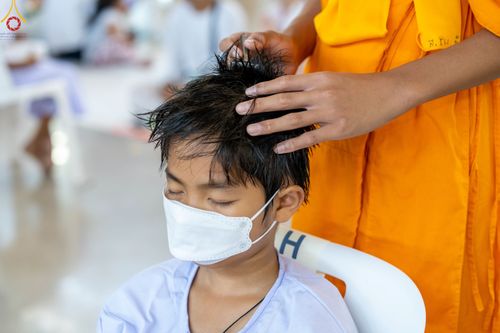 ภาพ No.78756:พิธีปลงผมนาคธรรมทายาท โครงการอบรมยุวธรรมทายาท มัชฌิมธรรมทายาท และธรรมทายาทรุ่นอุดมศึกษา ณ สภาธรรมกายสากล วัดพระธรรมกาย วันเสาร์ที่ 1 เมษายน พ.ศ. 2566