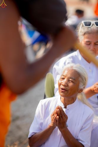 ภาพ No.299463:วันที่ 18 มกราคม พ.ศ. 2569 พิธีต้อนรับพระธรรมยาตรา ณ อนุสรณ์สถานลำดับที่ 5 สถานที่เผยแผ่วิชชาธรรมกายครั้งแรก อนุสรณ์สถานบางปลา วัดบางปลา อำเภอบางเลน จังหวัดนครปฐม ในโครงการธรรมยาตรา กตัญญูบูชา มหาปูชนียาจารย์ พระมงคลเทพมุนี(สด จนฺทสโร) พระผู้ปราบมาร อนุส