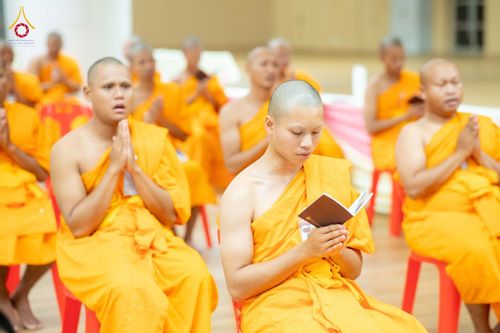 ภาพ No.350084:วันที่ 17-18 กันยายน พ.ศ. 2569 โครงการบรรพชาพัฒนาคุณธรรม จริยธรรม สำหรับนักเรียนนายสิบตำรวจ (นสต.) รุ่นที่ 16 ศูนย์ฝึกอบรมตำรวจภูธรภาค 1  ได้จัดกิจกรรม ณ สภาธรรมกายสากล ห้องแก้ว2