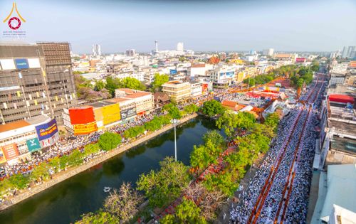 ภาพ No.312849:วันอาทิตย์ที่ 8 มีนาคม พ.ศ.2569 ทำบุญเมืองนครราชสีมา 558 ปี ตักบาตรพระ 10,000 รูป (ภาพชุดที่ 2)