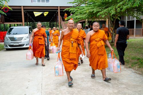 ภาพ No.238965:วันเสาร์ที่ 16 สิงหาคม พ.ศ. 2568 งานบุญประจำปี ครั้งที่ 20 พิธีทักษิณานุปทานแด่บรรพชน ตระกูลผ่องสวัสดิ์และหมู่ญาติที่ล่วงลับไปแล้ว ณ พระมหาเจดีย์ทัตตชีโว ศูนย์อบรมเยาวชนกาญจนบุรี