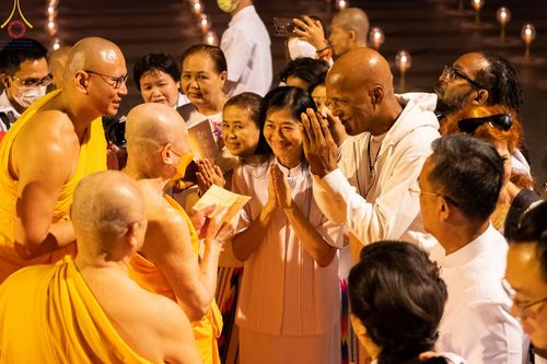 ภาพ No.77337:พิธีจุดมาฆประทีป ในวันมาฆบูชา อาทิตย์ต้นเดือนที่ 6 มีนาคม พ.ศ. 2566 ณ วัดพระธรรมกาย อ.คลองหลวง จ.ปทุมธานี