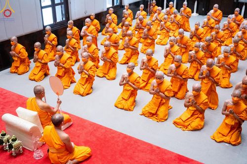 ภาพ No.141476:พิธีบรรพชาอุปสมบท โครงการอุปสมบทหมู่รุ่นผู้บริหาร รุ่นที่ 14 โครงการอุปสมบทหมู่ธรรมทายาท ระดับอุดมศึกษา รุ่นที่ 51 ภาคฤดูฝน ณ โบสถ์พระไตรปิฎก วัดพระธรรมกาย ในวันเสาร์ที่ 15 มิถุนายน พ.ศ. 2567