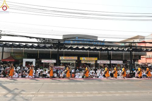 ภาพ No.120158:พิธีต้อนรับพระธรรมยาตรา ในโครงการธรรมยาตรา กตัญญูบูชา มหาปูชนียาจารย์ พระมงคลเทพมุนี(สด จนฺทสโร) พระผู้ปราบมาร อนุสรณ์สถาน 7 แห่ง ปีที่ 12 วันที่ 28 มกราคม พ.ศ. 2567 ณ วัดพระธรรมกาย จ.ปทุมธานี