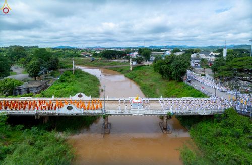 ภาพ No.239318:วันอาทิตย์ที่ 17 สิงหาคม พ.ศ. 2568 พิธีอัญเชิญรูปเหมือนพระมงคลเทพมุนี (สด จันทสโร) ณ ศาลากลางจังหวัดเลย ถึงลานพญานาค สวนสาธารณะกุดป่อง อ.เมือง จ.เลย