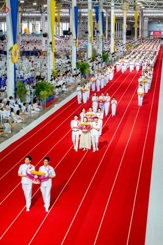 ภาพ No.240837:วันพุธที่ 27 สิงหาคม พ.ศ. 2568 พิธีทอดผ้าป่าเพื่อสร้างอาคาร  82 ปี หลวงพ่อธัมมชโย สมทบกฐินวัดพระธรรมกาย และกฐิน 30,000 วัดทั่วประเทศ ครั้งที่ 1