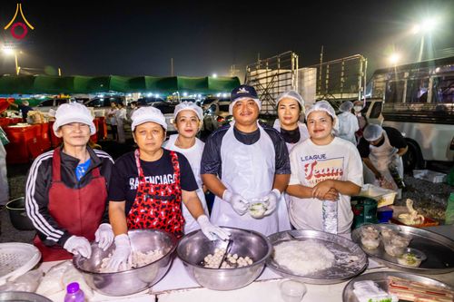 ภาพ No.301721:วันที่ 24 มกราคม พ.ศ. 2569 พิธีถวายภัตตาหารเป็นสังฆทาน แด่พระธรรมยาตรา ณ อนุสรณ์สถานบางปลา วัดบางปลา อำเภอบางเลน จังหวัดนครปฐม ในโครงการธรรมยาตรา กตัญญูบูชา มหาปูชนียาจารย์ พระมงคลเทพมุนี(สด จนฺทสโร) พระผู้ปราบมาร อนุสรณ์สถาน 7 แห่ง ปีที่ 14