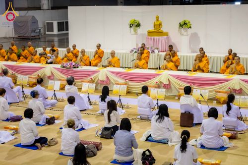 ภาพ No.305307:วันที่ 29 มกราคม พ.ศ. 2569 พิธีถวายภัตตาหารเป็นสังฆทาน แด่พระธรรมยาตรา ณ วัดพระธรรมกาย  จังหวัดปทุมธานี ในโครงการธรรมยาตรา กตัญญูบูชา มหาปูชนียาจารย์ พระมงคลเทพมุนี(สด จนฺทสโร) พระผู้ปราบมาร อนุสรณ์สถาน 7 แห่ง ปีที่ 14