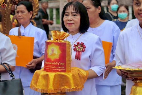 ภาพ No.282930:วันที่ 1 พฤษจิกายน พ.ศ.2568 พิธีทอดกฐินสามัคคีทั่วไทย 30,000 วัด  โดยคณะศิษยานุศิษย์ บูชาธรรม 81 ปี  หลวงพ่อธัมมชโย ณ วัดโปร่งเกตุ อ.บ่อทอง จ.ชลบุรี