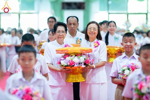 ภาพ No.298657:วันที่ 20 มกราคม พ.ศ. 2569 พิธีทอดผ้าป่าทำนุบำรุงศาสนสถาน ณ วัดไร่ขิง อ.สามพราน จ.นครปฐม ในโครงการธรรมยาตรา กตัญญูบูชา มหาปูชนียาจารย์ พระมงคลเทพมุนี(สด จนฺทสโร) พระผู้ปราบมาร อนุสรณ์สถาน 7 แห่ง ปีที่ 14