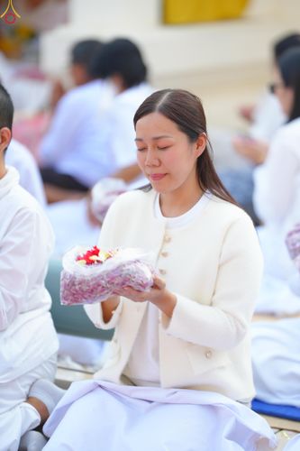 ภาพ No.294969:วันที่ 14 มกราคม พ.ศ. 2569 พิธีต้อนรับพระธรรมยาตรา อนุสรณ์สถานลำดับที่ 4  สถานที่เกิดด้วยกายธรรม ณ วัดโบสถ์บน ต.บางคูเวียง จ.นนทบุรี ในโครงการธรรมยาตรา กตัญญูบูชา มหาปูชนียาจารย์ พระมงคลเทพมุนี(สด จนฺทสโร) พระผู้ปราบมาร อนุสรณ์สถาน 7 แห่ง ปีที่ 14