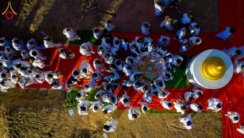 ภาพ No.261940:วันที่ 14 ตุลาคม พ.ศ. 2568 พิธีกลั่นแผ่นดิน โปรยทรายตอกเสาเข็มมหามงคลต้นแรก  สร้างองค์พระเจดีย์และจุดประทีปถวายเป็นพุทธบูชา ณ ศูนย์ปฏิบัติธรรมชัยนาท ต.ธรรมามูล อ.ชัยนาท จ.ชัยนาท