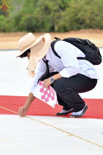 ภาพ No.128692:V.33 รวมพลังเพื่อบางกล่ำ การเตรียมงานของเจ้าหน้าที่หน่วยงานต่างๆ เพื่องานธรรมยาตราอัญเชิญพระบรมสารีริกธาตุ ประดิษฐาน ณ มหารัตนเจดีย์สิริปทุมสวรรค์ (เจดีย์อริยพุทธะ 5 พระองค์) ศูนย์ปฏิบัติธรรมภาคใต้ อ.บางกล่ำ จ.สงขลา ระหว่างวันที่ 9-10 มีนาคม พ.ศ. 2567