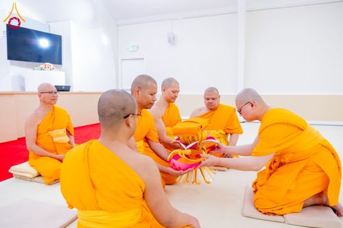 ภาพ No.175067:พิธีทอดกฐิน วัดพระธรรมกายซิลิคอนวัลเลย์ มลรัฐแคลิฟอร์เนีย ประเทศสหรัฐอเมริกา บูชาธรรม 80 ปี หลวงพ่อธัมมชโย โดยคณะศิษยานุศิษย์วัดพระธรรมกาย วันที่ 27 ตุลาคม พ.ศ. 2567