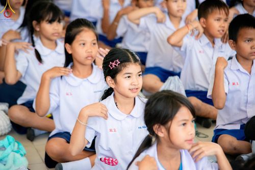 ภาพ No.192329:พิธีทอดผ้าป่าทำนุบำรุงศาสนสถาน ณ วัดเทพพล แขวงบางพรม เขตตลิ่งชัน กรุงเทพมหานคร ในโครงการธรรมยาตรา กตัญญูบูชา มหาปูชนียาจารย์ พระมงคลเทพมุนี(สด จนฺทสโร) พระผู้ปราบมาร อนุสรณ์สถาน 7 แห่ง ปีที่ 13 วันที่ 9 มกราคม พ.ศ. 2568