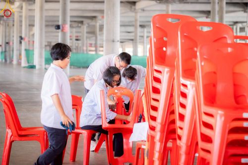 ภาพ No.218321:วันที่ 12-18 เมษายน พ.ศ. 2568 พระภิกษุและเจ้าหน้าที่อาสาสมัคร เตรียมพื้นที่ต้อนรับพักค้างพระสังฆาธิการ เนื่องในงานวันคุ้มครองโลก 22 เมษายน พ.ศ. 2568