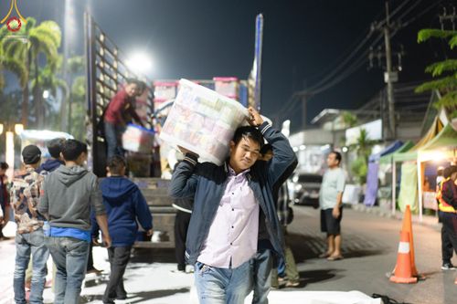 ภาพ No.185629:V.47 เบื้องหลังของเบื้องหน้า งานตักบาตรพระ 10,000 รูป ณ จ.กาญจนบุรี วันที่ 20-21 ธันวาคม พ.ศ. 2567