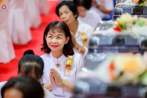 ภาพ No.89812:พิธีวางแผ่นจารึกชื่อ เพื่อนำไปประดิษฐานไว้ในฐานองค์พระประธาน เนื่องในโอกาสครบรอบ 10 ปี ศูนย์ปฏิบัติธรรมนครราชสีมา วันอาทิตย์ที่ 24 กันยายน พ.ศ. 2566