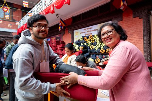 ภาพ No.209825:วันที่ 28 กุมภาพันธ์ พ.ศ.2568 พิธีเปิดโครงการบวชสามเณร พิธีถวายไทยธรรม พิธีขอขมามอบผ้าไตร  ณ เมืองปาตัน ประเทศเนปาล