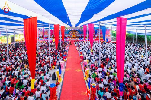 ภาพ No.176229:พิธีทอดกฐินสมทบ โดยมูลนิธิธรรมกาย ในนามหลวงพ่อธัมมชโย ณ วัดสัทธนารามา บานา วิหาร เมืองไดยุน รัฐอรุนาจาลประเทศ ประเทศอินเดีย วันที่ 15 พฤศจิกายน พ.ศ. 2567