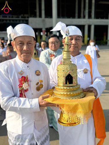 ภาพ No.209695:วันอาทิตย์ที่ 2 มีนาคม พ.ศ. 2568 พิธีภาคบ่าย สัมมนาพิเศษ, ปฏิบัติธรรม พิธีรับมอบพระบรมสารีริกธาตุ ณ สภาธรรมกายสากล วัดพระธรรมกาย