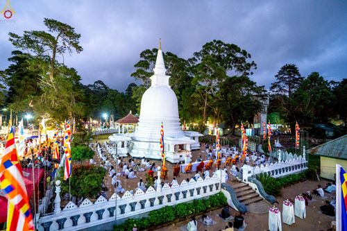 ภาพ No.230011:วันที่ 4 และ 12 พฤษภาคม พ.ศ. 2568 พิธีจุดวิสาขประทีป ถวายเป็นพุทธบูชา ณ วัดสุภัทรารามา มหาวิหาร เมืองบาดุลลา ประเทศศรีลังกา