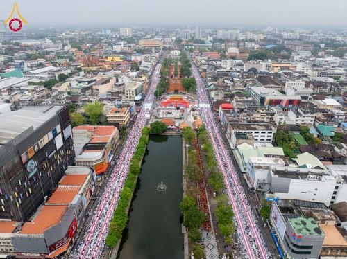 ภาพ No.210332:วันอาทิตย์ที่ 9 มีนาคม พ.ศ. 2568 พ่อเมืองโคราชจัดตักบาตรพระหมื่น ทำบุญเมือง 557 ปี