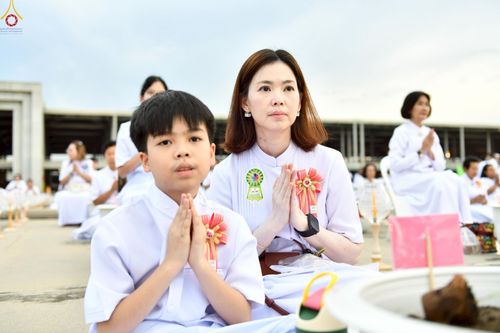 ภาพ No.252948:วันที่ 10 ตุลาคม พ.ศ. 2568 พิธีปลูกต้นทรัพย์บานชื่น ณ ลานธรรม วัดพระธรรมกาย