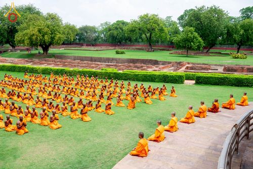 ภาพ No.231097:วันที่ 1 กรกฎาคม พ.ศ. 2568 โครงการบรรพชาสามเณร 300 รูป ถวายเป็นพุทธบูชา  วันอาสาฬหบูชา ณ จุดกำเนิดพระรัตนตรัย  ต้นแหล่งธัมมจักกัปปวัตตนสูตร เมืองพาราณสี  สารนาถ ประเทศอินเดีย