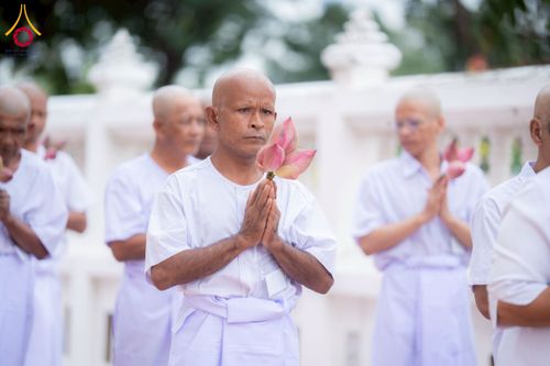 ภาพ No.278298:วันศุกร์ที่ 5 ธันวาคม พ.ศ. 2568 (วันพ่อแห่งชาติ) พิธีบรรพชาอุปสมบทหมู่ธรรมทายาท จำนวน 16 รูป โครงการบรรพชาอุปสมบทหมู่ รุ่นบูชาธรรมมหาปูชนียาจารย์ ประจำปี 2568  ณ ศูนย์ปฏิบัติธรรมและอบรมเยาวชนพระนครศรีอยุธยา จ.พระนครศรีอยุธยา