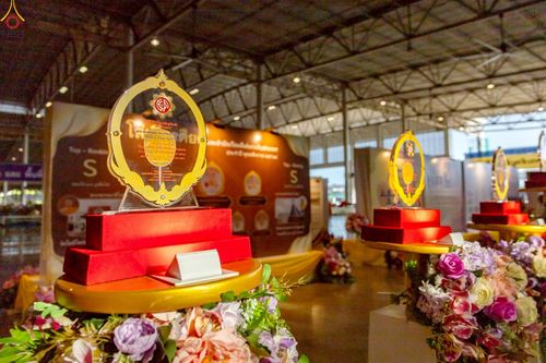 ภาพ No.235989:วันที่ 3 สิงหาคม พ.ศ. 2568 ภาพบรรยากาศ การต้อนรับปฎิสันถาร ของคณะสงฆ์ ในวันสมาธิโลก พิธีถวายมหาสังฆทาน 2,000 กว่าวัด ณ วัดพระธรรมกาย