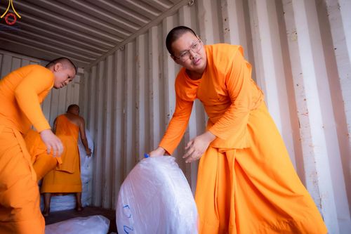 ภาพ No.220632:วันที่ 22 - 25 เมษายน พ.ศ. 2568 การต้อนรับพักค้างพระสังฆาธิการ และการเก็บงานพักค้าง เพื่องานวันคุ้มครองโลก ณ วัดพระธรรมกาย