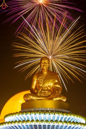 ภาพ No.122275:พิธีจุดประทีปถวายเป็นพุทธบูชา และบูชาธรรมมหาปูชนียาจารย์ พระมงคลเทพมุนี(สด จนฺทสโร) ในโครงการธรรมยาตรา กตัญญูบูชา มหาปูชนียาจารย์ พระมงคลเทพมุนี(สด จนฺทสโร) พระผู้ปราบมาร อนุสรณ์สถาน 7 แห่ง ปีที่ 12 วันที่ 31 มกราคม พ.ศ. 2567 ณ วัดพระธรรมกาย จ.ปทุมธานี (