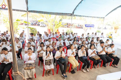 ภาพ No.131870:พิธีถวายสังฆทาน 323 วัด 4 จังหวัดชายแดนภาคใต้ ปีที่ 20 ครั้งที่ 167 และ พิธีมอบกองทุนหนุนแรงใจช่วยครูใต้ ปีที่ 17 ครั้งที่ 132 วันเสาร์ที่ 23 มีนาคม พ.ศ. 2567 ณ วัดมุจลินทวาปีวิหารพระอารามหลวง อ.หนองจิก จ.ปัตตานี