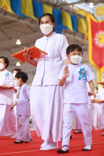 ภาพ No.99844:พิธีทอดผ้าป่า ต้นสมบัติจักรพรรดิ ในวันอาทิตย์ที่ 3 ธันวาคม พ.ศ. 2566 ณ สภาธรรมกายสากล วัดพระธรรมกาย จ.ปทุมธานี